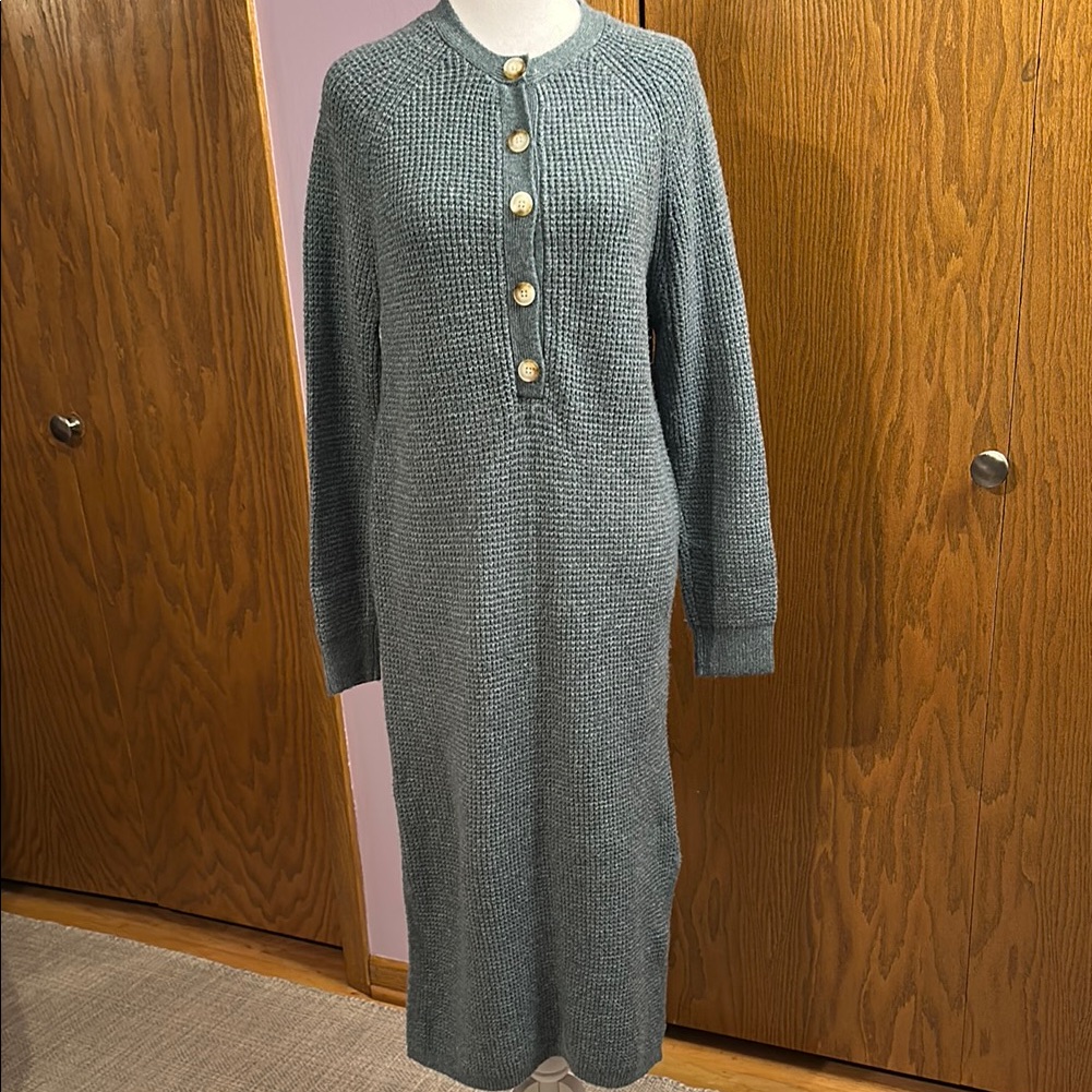 Universal Thread Size Small Elegant Green Knit Dress.